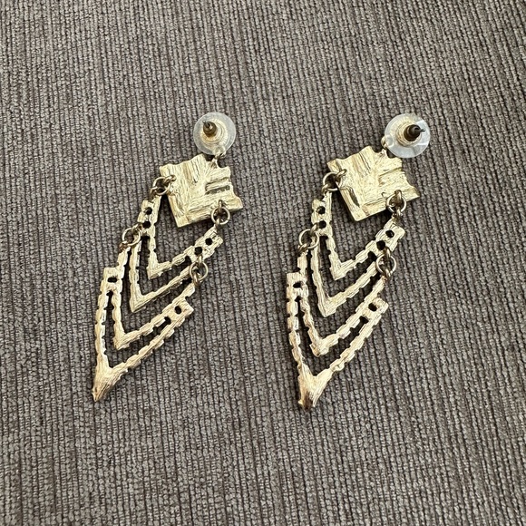 Chevron dangle chandelier earrings pink boho - Picture 3 of 3